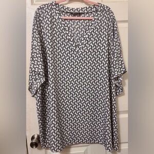 🖤 BloomChic Black and White Top